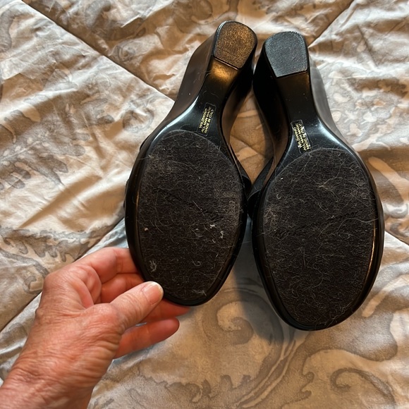 Italian Shoemakers black and animal print Strap 2 Inch Wedge Sandal Size 7.5 - Picture 4 of 5